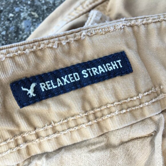 American Eagle Pants Mens Sz 34 Tan Relaxed Straight Fit Lightly Distressed - Picture 10 of 12